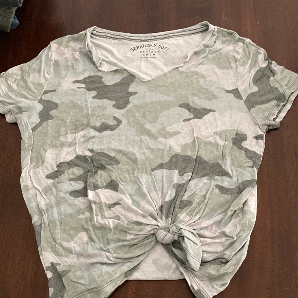 Soft camo tee